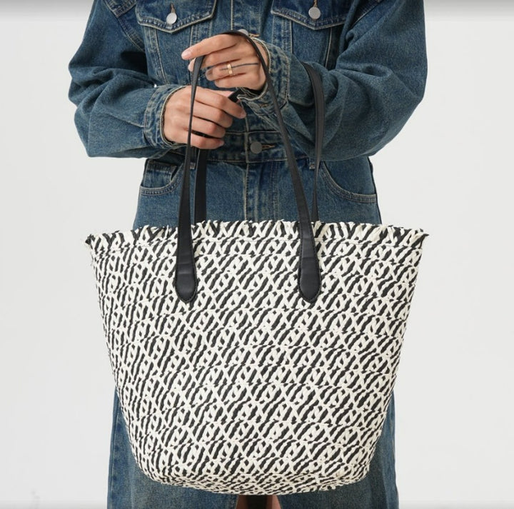 Multifunksjonell Bast-Shopper med elegante lærhåndtak Skanto