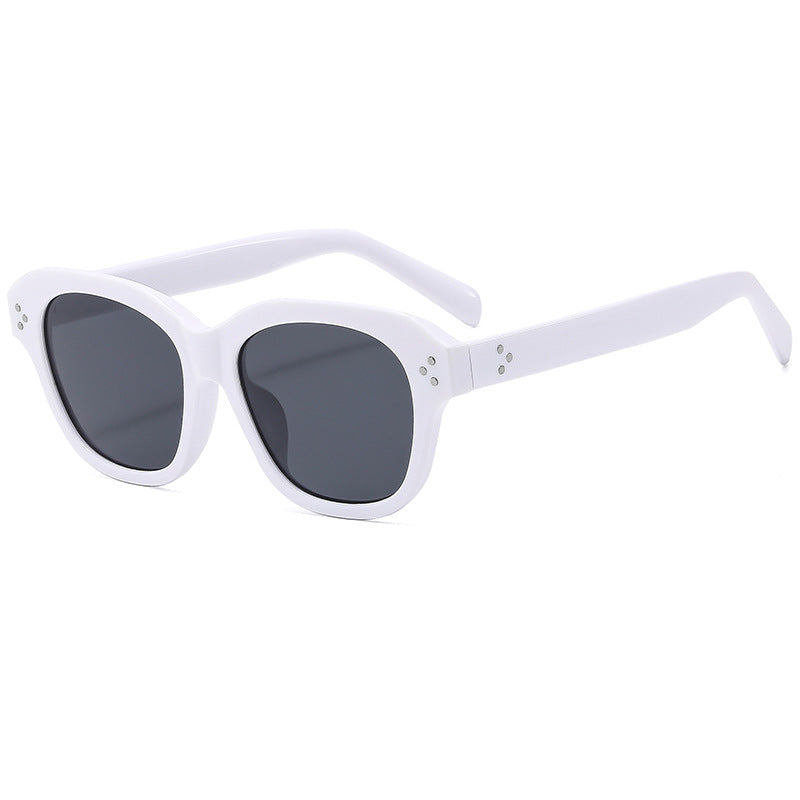 Dame solbrille i elegant retrostil med høyt beskyttende UV-filter Skanto