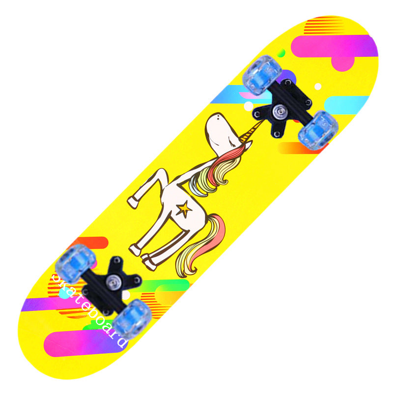 Hai-tema Mini Skateboard Skanto