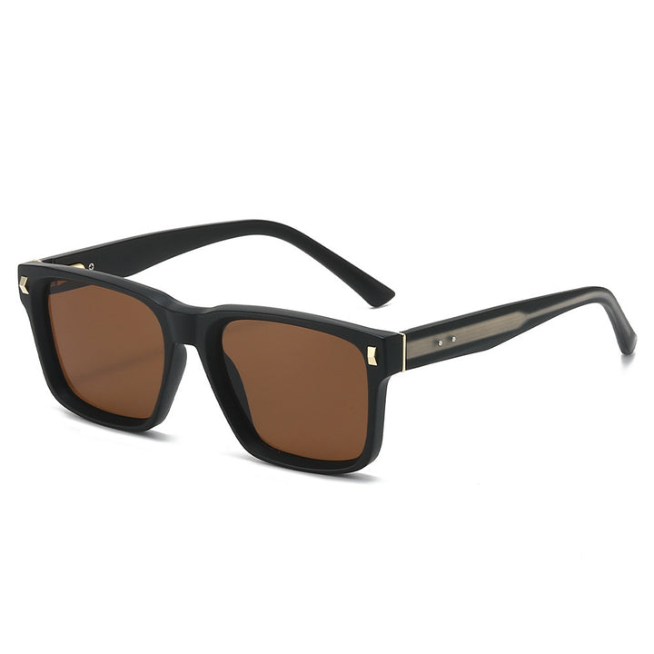 Dame Fashion-solbrille med UV400-beskyttelse og moderne, kantete design Skanto