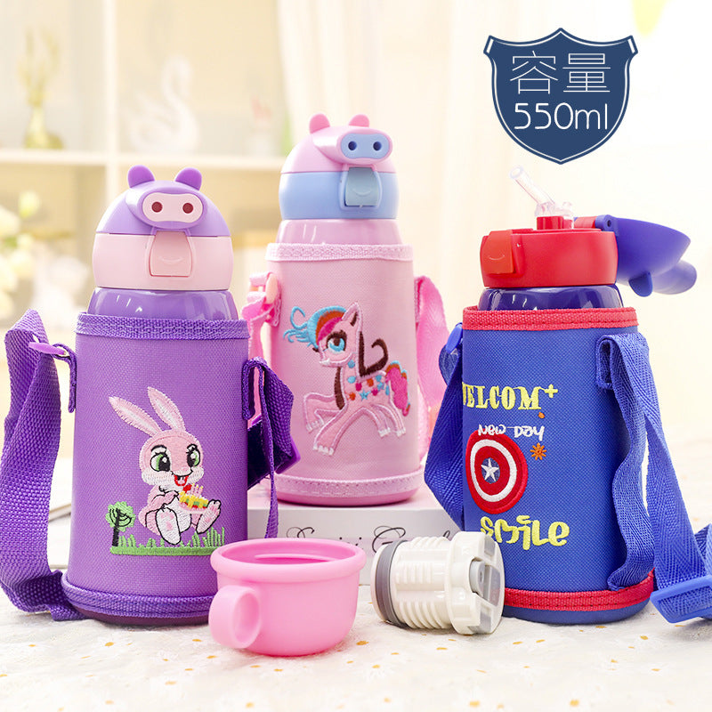 Vannflaske med barnevennlig design og bære system Skanto