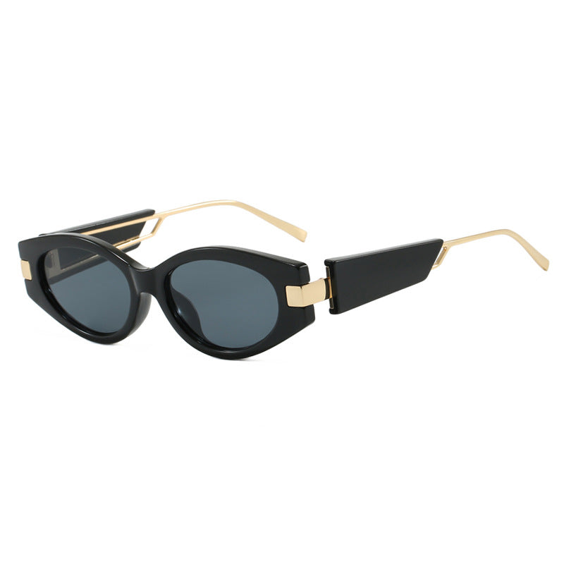 Dame elegant Cat-Eye solbriller med gullige detaljer Skanto