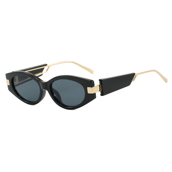 Dame elegant Cat-Eye solbriller med gullige detaljer Skanto