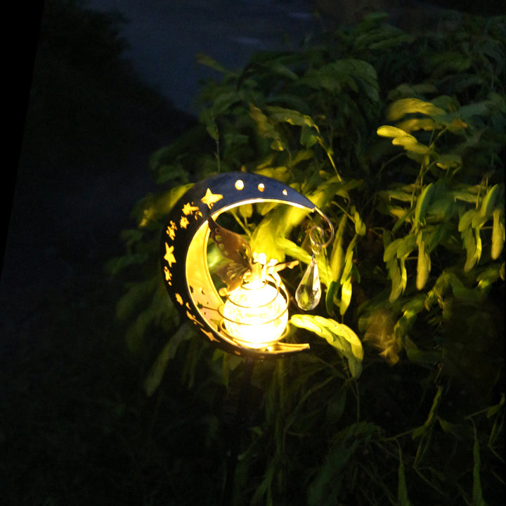 Crescent Moon Solar Hage Stake Lys Med Roterende Sprukket Glass Orb Og Sommerfugl Accent Skanto
