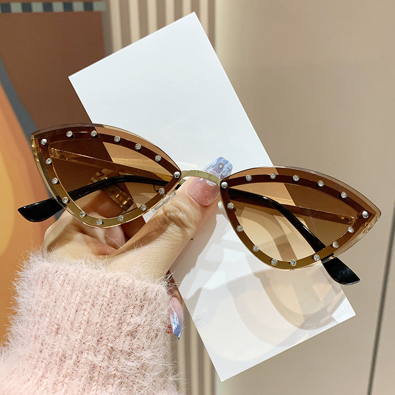 Dame Cat-Eye solbriller med glitrende krystallakenter Skanto