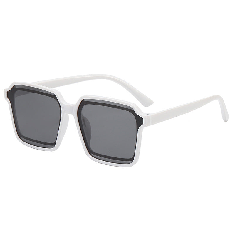 Dame elegant firkantet solbrille med robust ramme Skanto