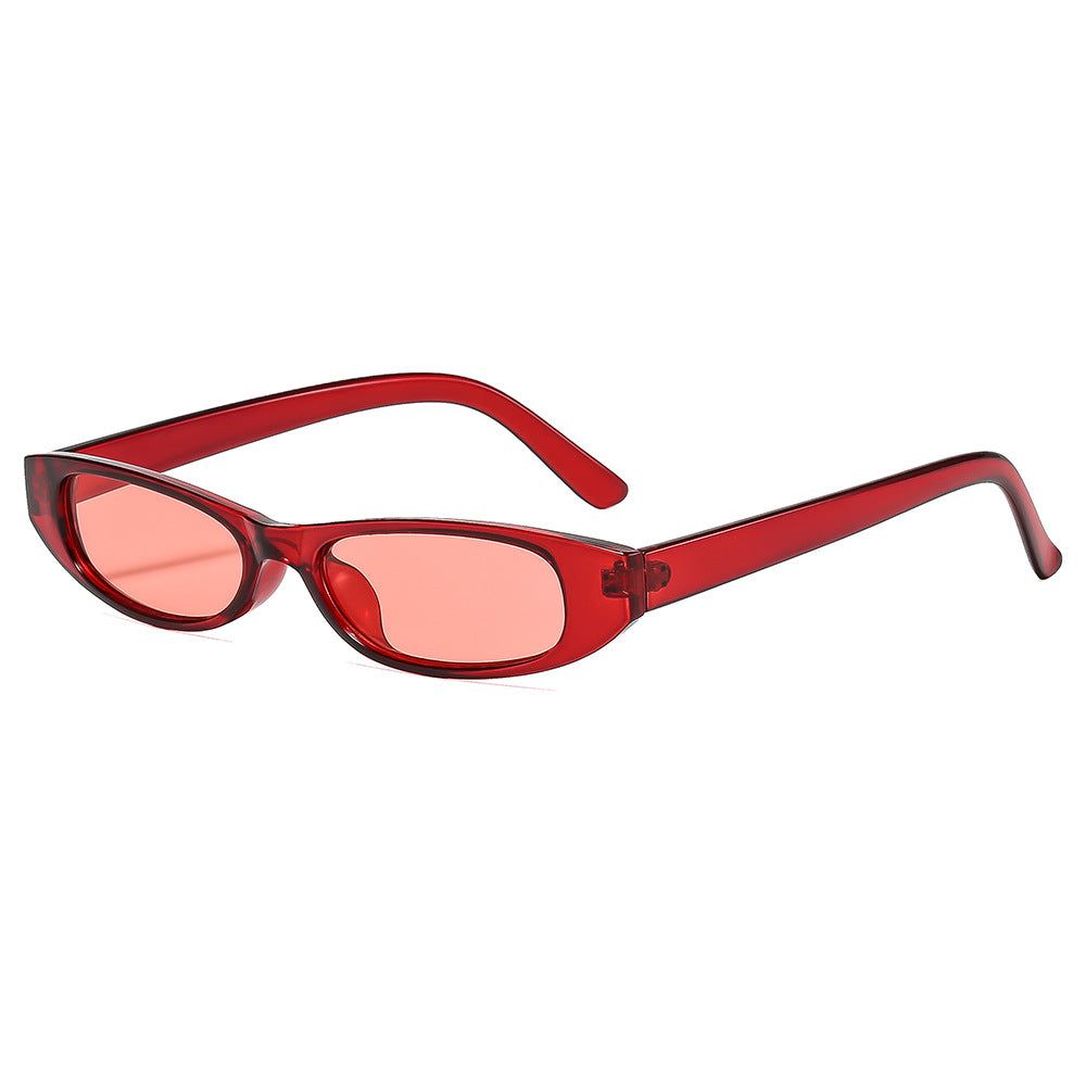 Dame trendy Cat-Eye solbriller i minimalistisk design Skanto