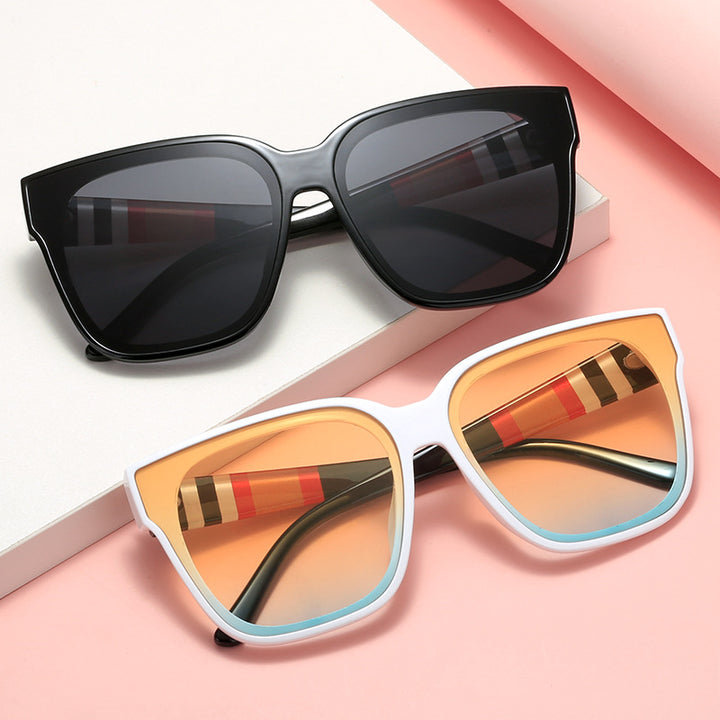 Dame moteriktig solbrille med markant oversized ramme og UV-beskyttelse Skanto