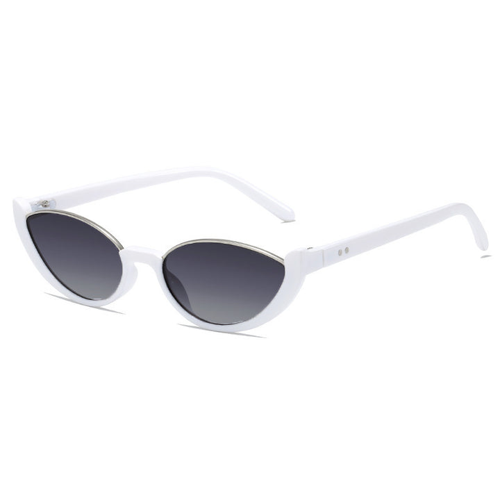 Dame Cat-Eye solbriller med diskret ramme og polarisert glass Skanto