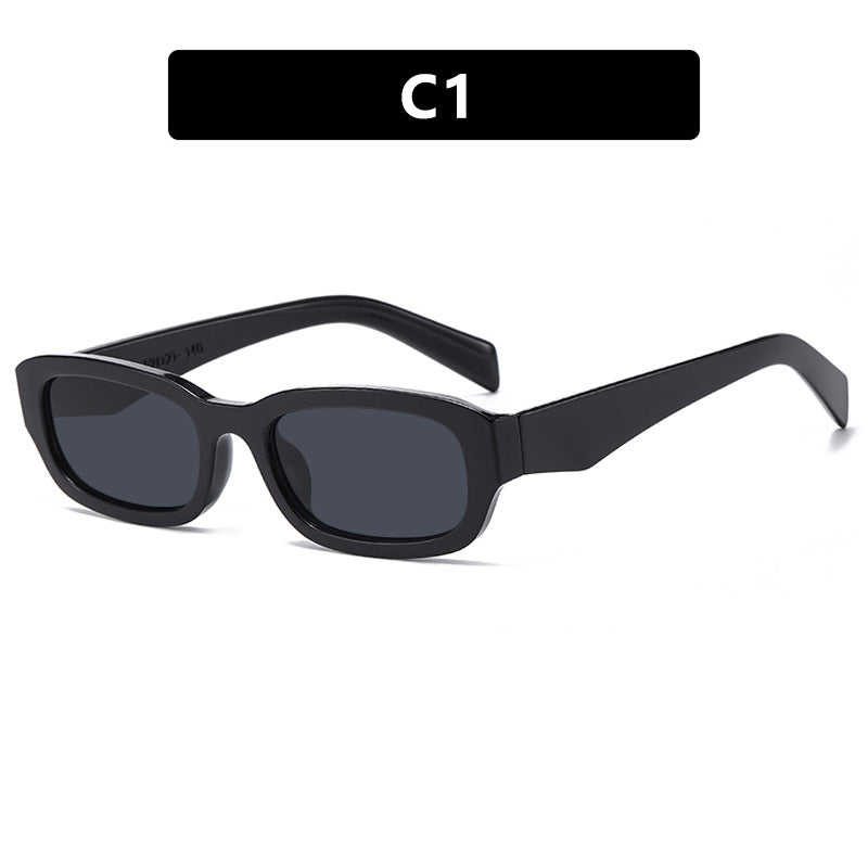 Dame moteriktig solbrille med stilfull, rektangulær ramme Skanto