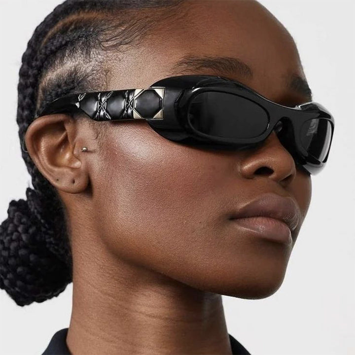 Damen retro-inspirerte solbriller med stilfull ramme og UV-beskyttelse Skanto