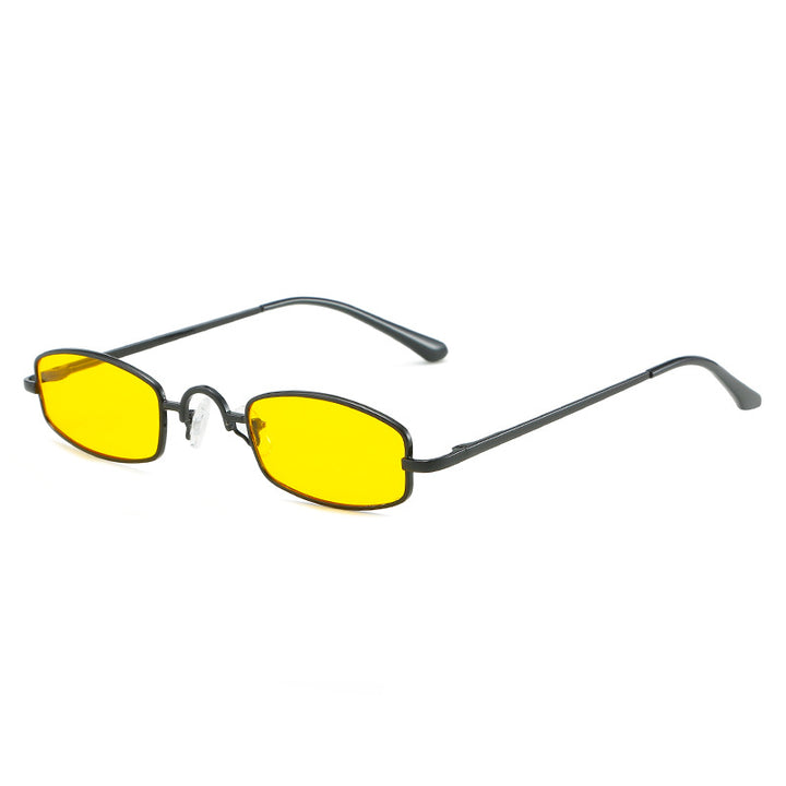Dame fashion solbrille i futuristisk design Skanto