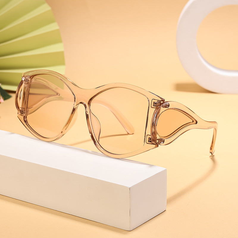 Dame moderne Cat-Eye solbriller med unikt ramme og UV-beskyttelse Skanto