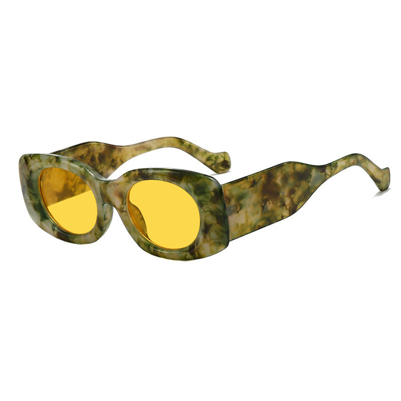 Dame futuristisk solbrille i elegant kvadratdesign Skanto