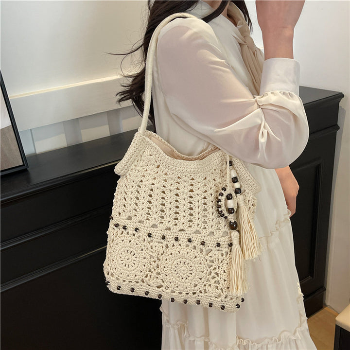 Heklet shoppingbag med dekorative frynser Skanto