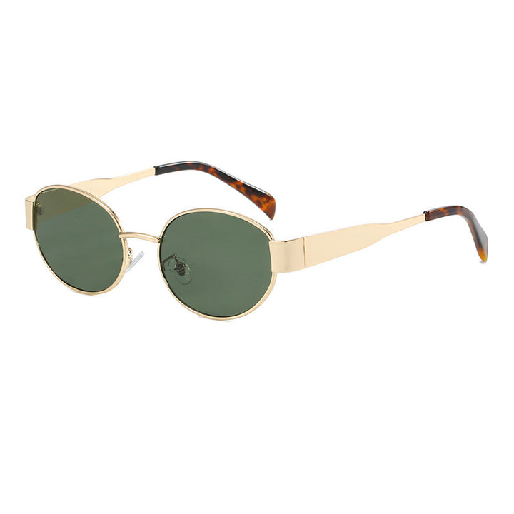 Dame moteriktig solbrille i elegant oval design Skanto