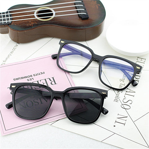 Dame moteriktig oversized solbrille med firkantet ramme og UV-beskyttelse Skanto