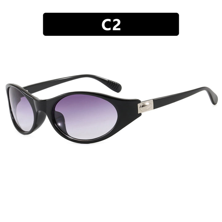 Dame stilfull solbrille i elegant ovalt design med beskyttende UV-filter Skanto