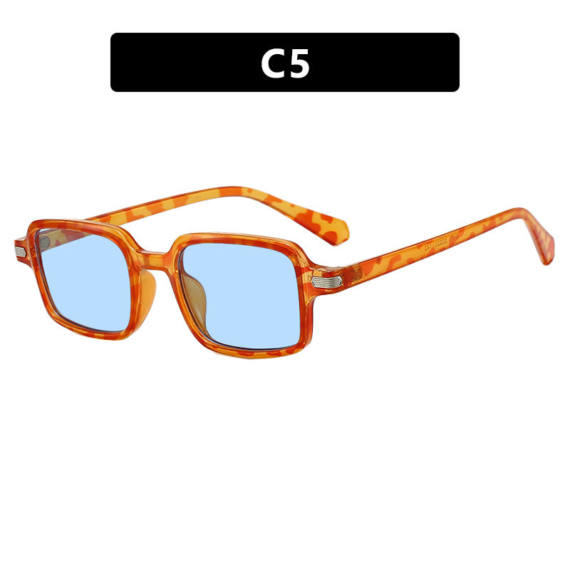Dame kvadratisk solbrille med beskyttende UV-filter og robust ramme Skanto