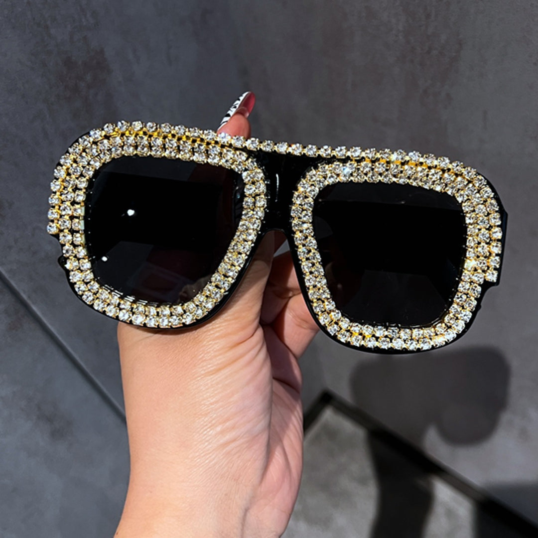 Damer Glamorøs Solbrille med ekstravagant Krystallramme Skanto