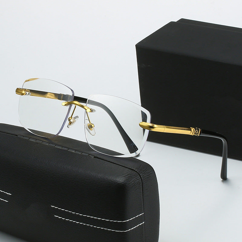 Dame kvadratisk solbrille med stilige plast- og metalldetaljer Skanto