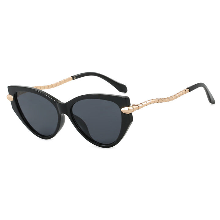 Dame Cat-Eye solbriller med elegant metallramme og stilige aksenter Skanto