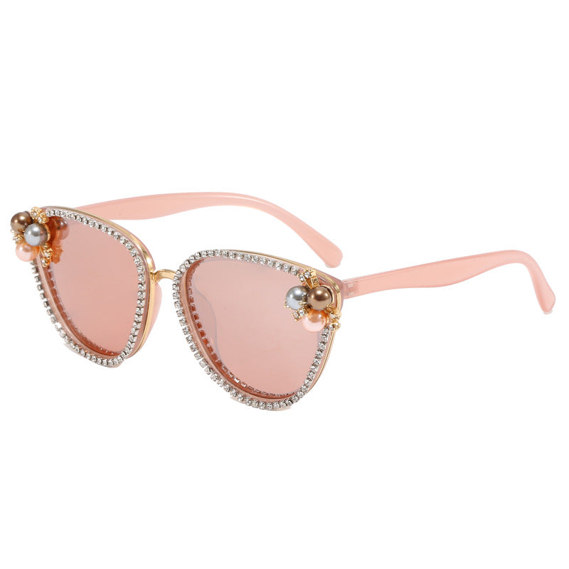 Dame glamorøs solbrille med perle- og krystaldekorasjon Skanto