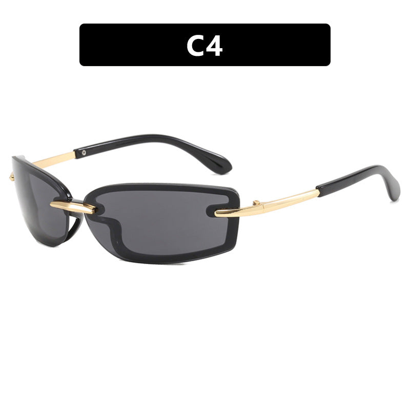 Dame trendy solbrille med moderne design og UV-beskyttelse Skanto