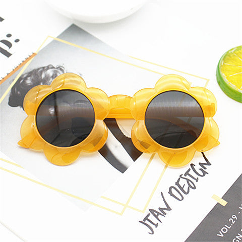Dame solbrille i leken blomsterdesign Skanto