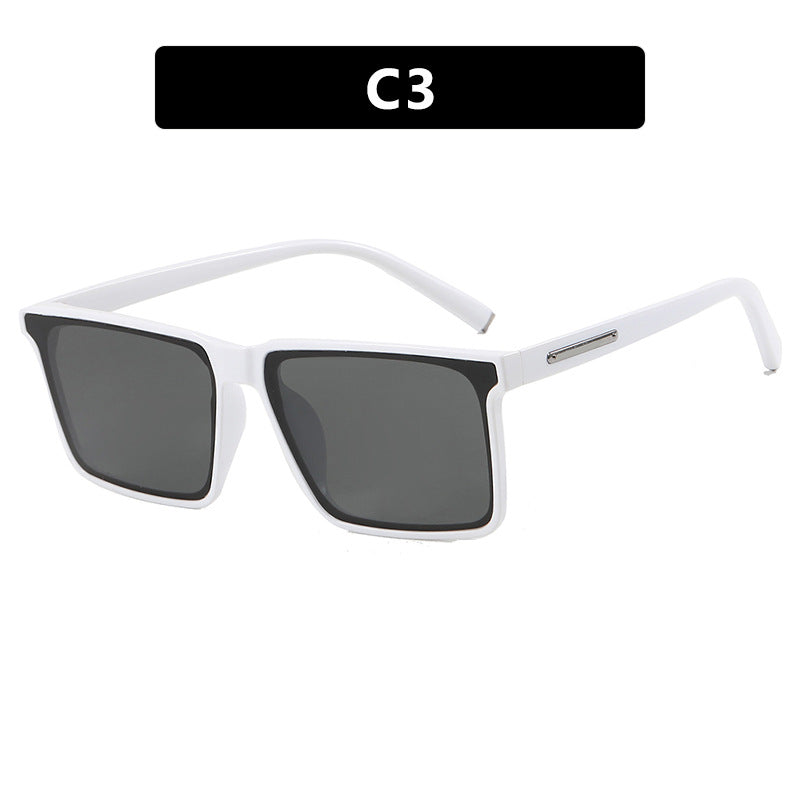 Dame kvadratisk solbrille med moderne, robust plastisk ramme Skanto