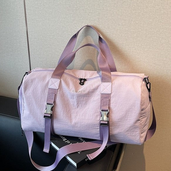 Sportlig Duffelbag Med Justerbar Skulderreim Og Ergonomiske Håndtak Skanto