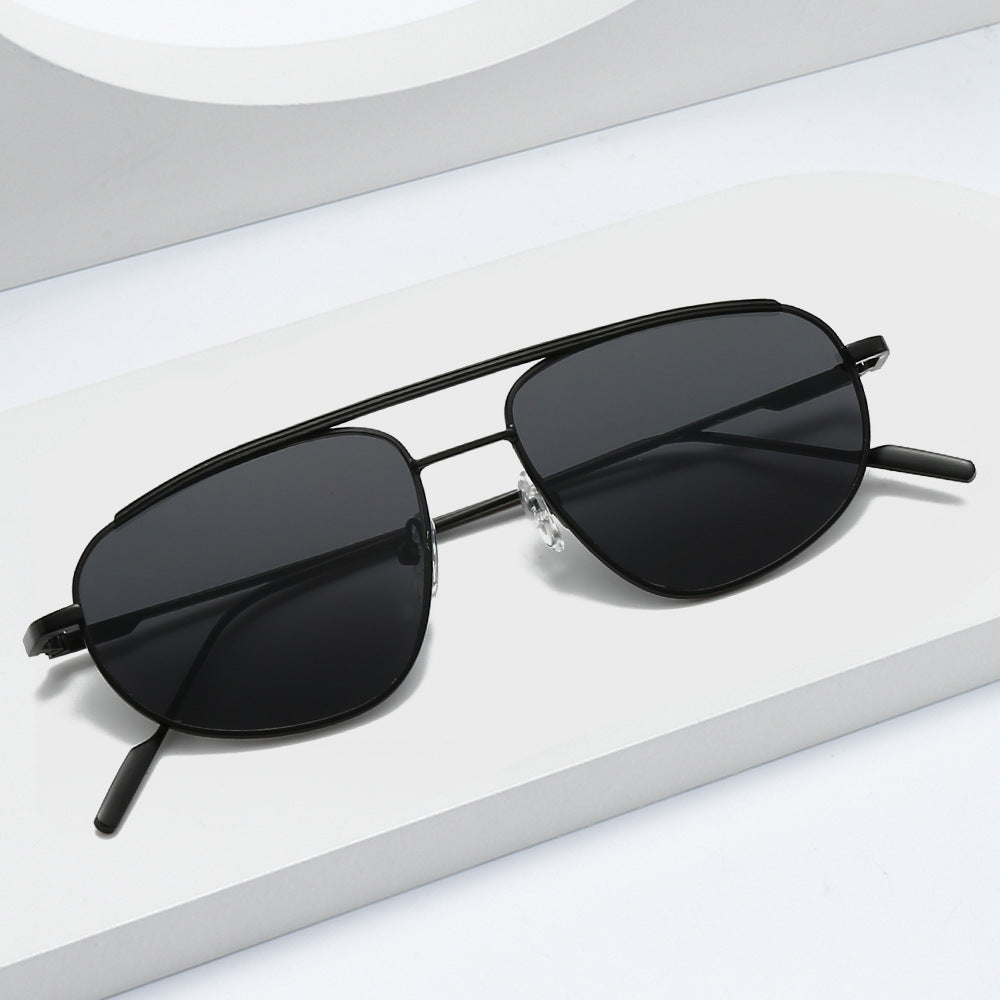 Dame Pilot-solbrille med fleksibel passform og UV-beskyttelse Skanto
