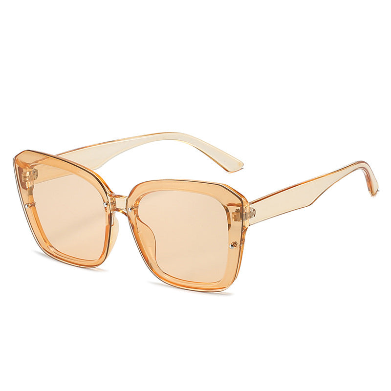 Damer oversized kvadratisk solbrille med sofistikert ramme Skanto