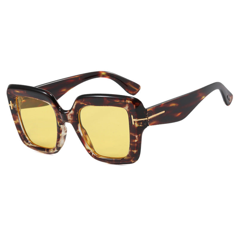 Dame firkantet solbrille med komfortabel plastramme og UV-beskyttelse Skanto