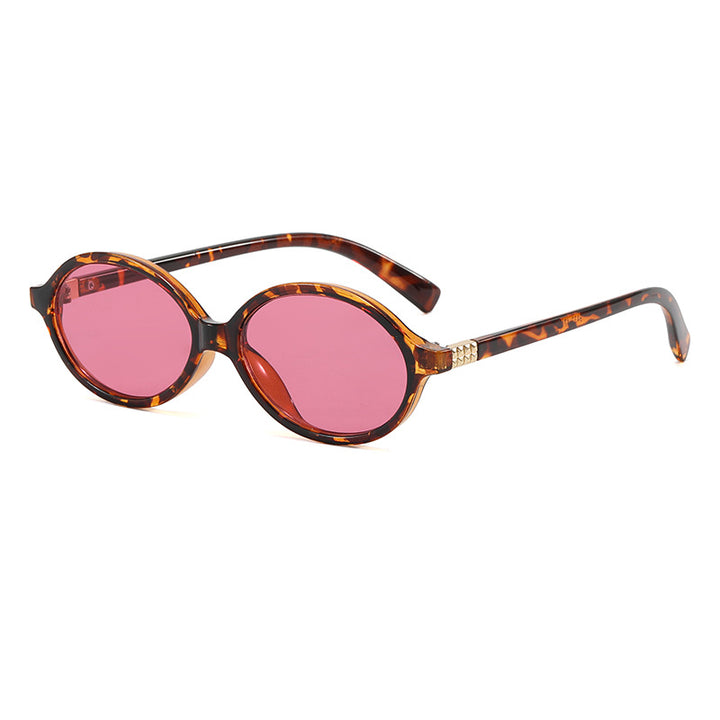 Dame elegante moteriktig lesebrille med uvanlig design Skanto