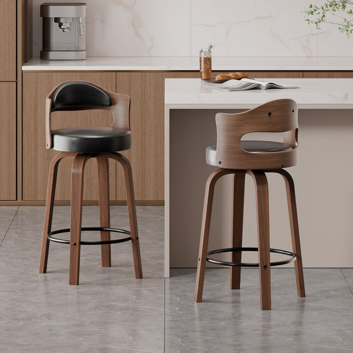 Moderne Barstol med unik tredesign og svingbart sete Skanto