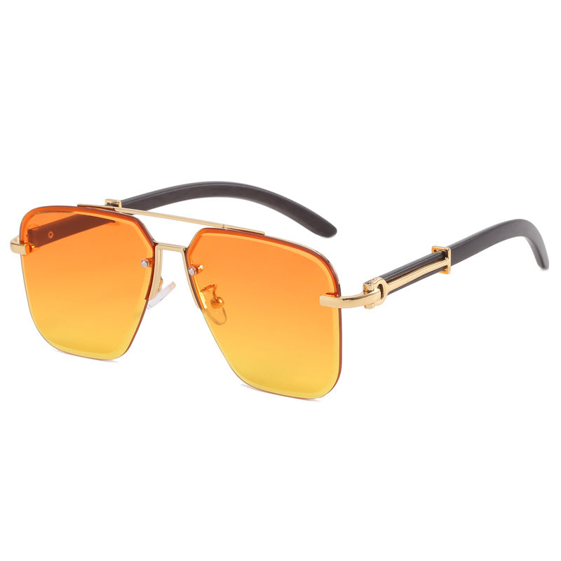 Dame Stilig Solbrille i elegant metallramme Skanto