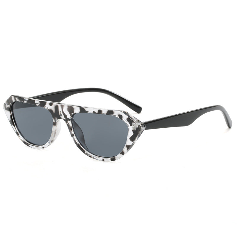 Dame moteriktig asymmetrisk solbrille Skanto