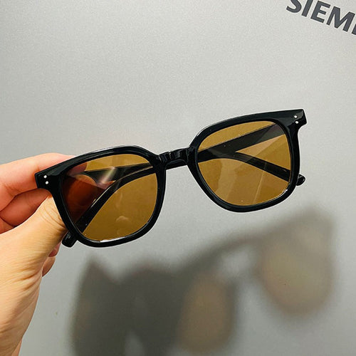 Damer Cat-Eye solbriller med moderne ramme og UV-beskyttelse Skanto