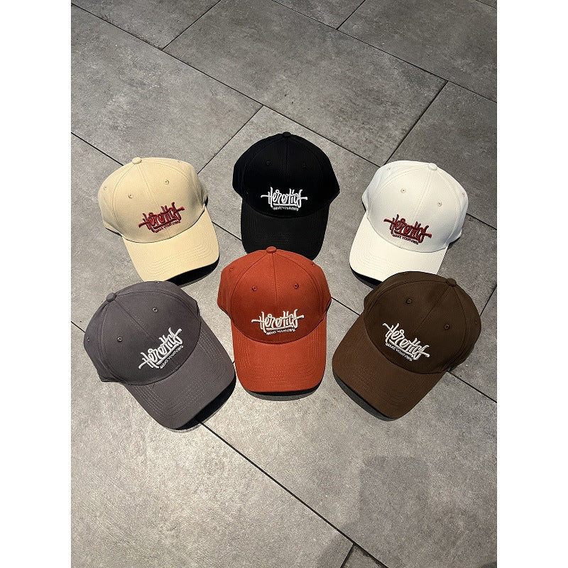 Herrejusterbar brodert caps Skanto
