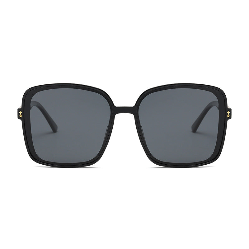 Kvinnenes fashionable solbriller Skanto