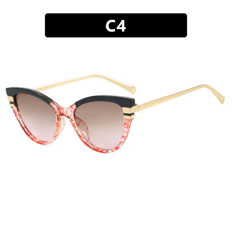 Dame Cat-Eye solbriller med elegant plastramme og gullaccentuer Skanto