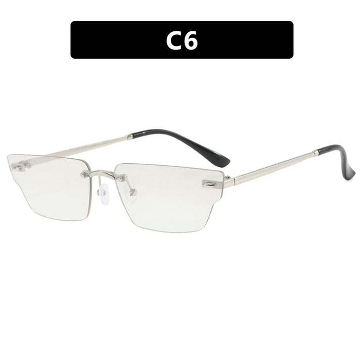 Dame geometrisk solbrille med filigranramme og transparente glass Skanto