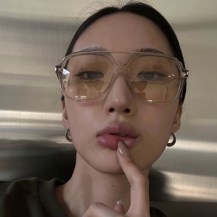 Dame kvadratisk solbrille med beskyttende UV-filter og elegant ramme Skanto