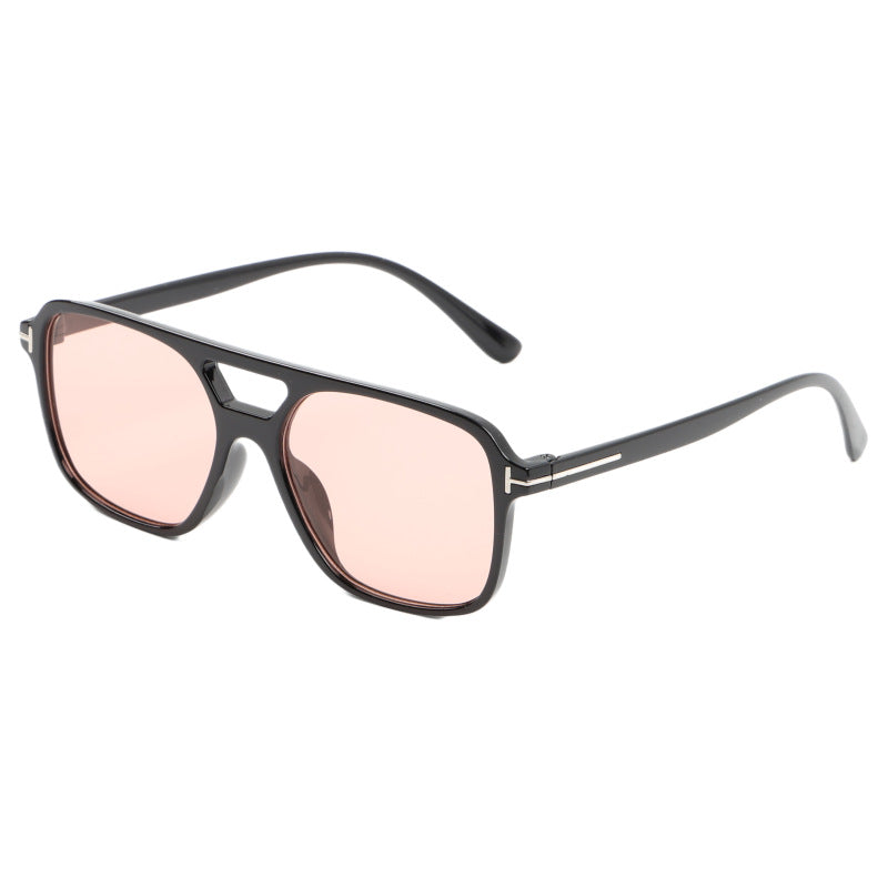 Dame moteriktig solbrille i trendy skilpadde-design Skanto
