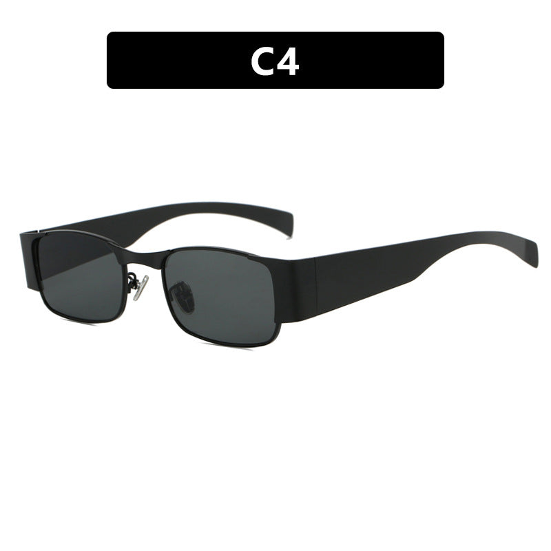 Dame moteriktig rektangulær solbrille med elegante glass Skanto