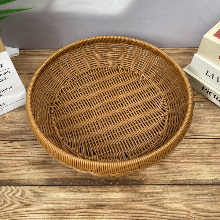 Dame rund Serveringskurv laget av flettet Rattan Skanto