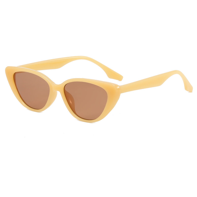 Dame Kattøye Solbrille med moderne ramme Skanto