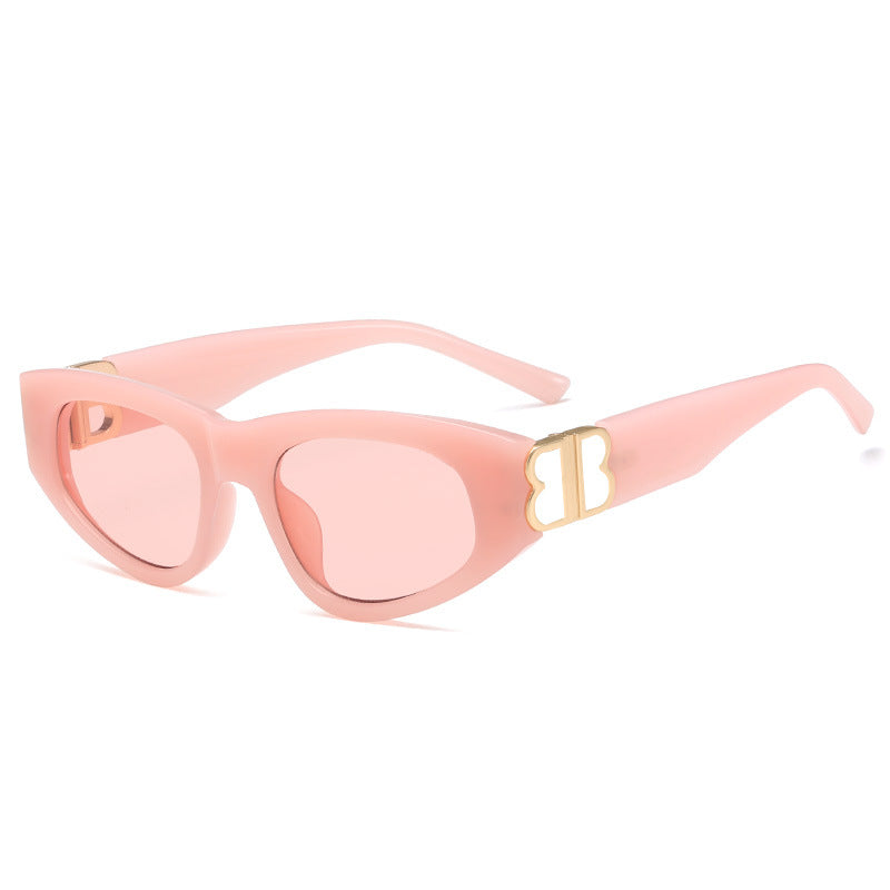 Dame Cat-Eye solbriller med elegante plastdetaljer og luksuriøse metalldetaljer Skanto