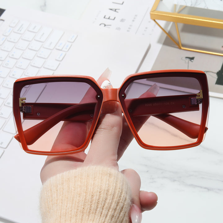 Dame oversized solbriller med markant ramme Skanto